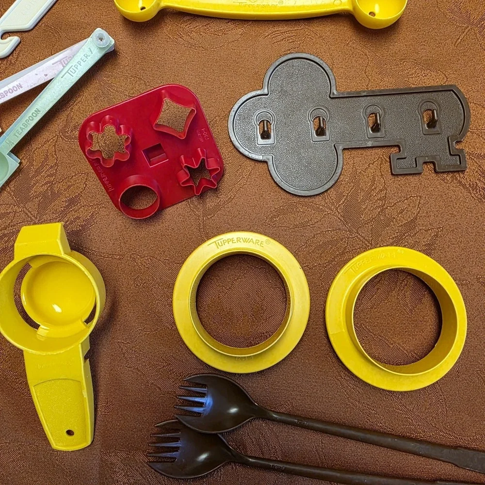 Tupperware Kitchen‎ Utensils Tools Gadgets Lot, 18 Pcs Vintage